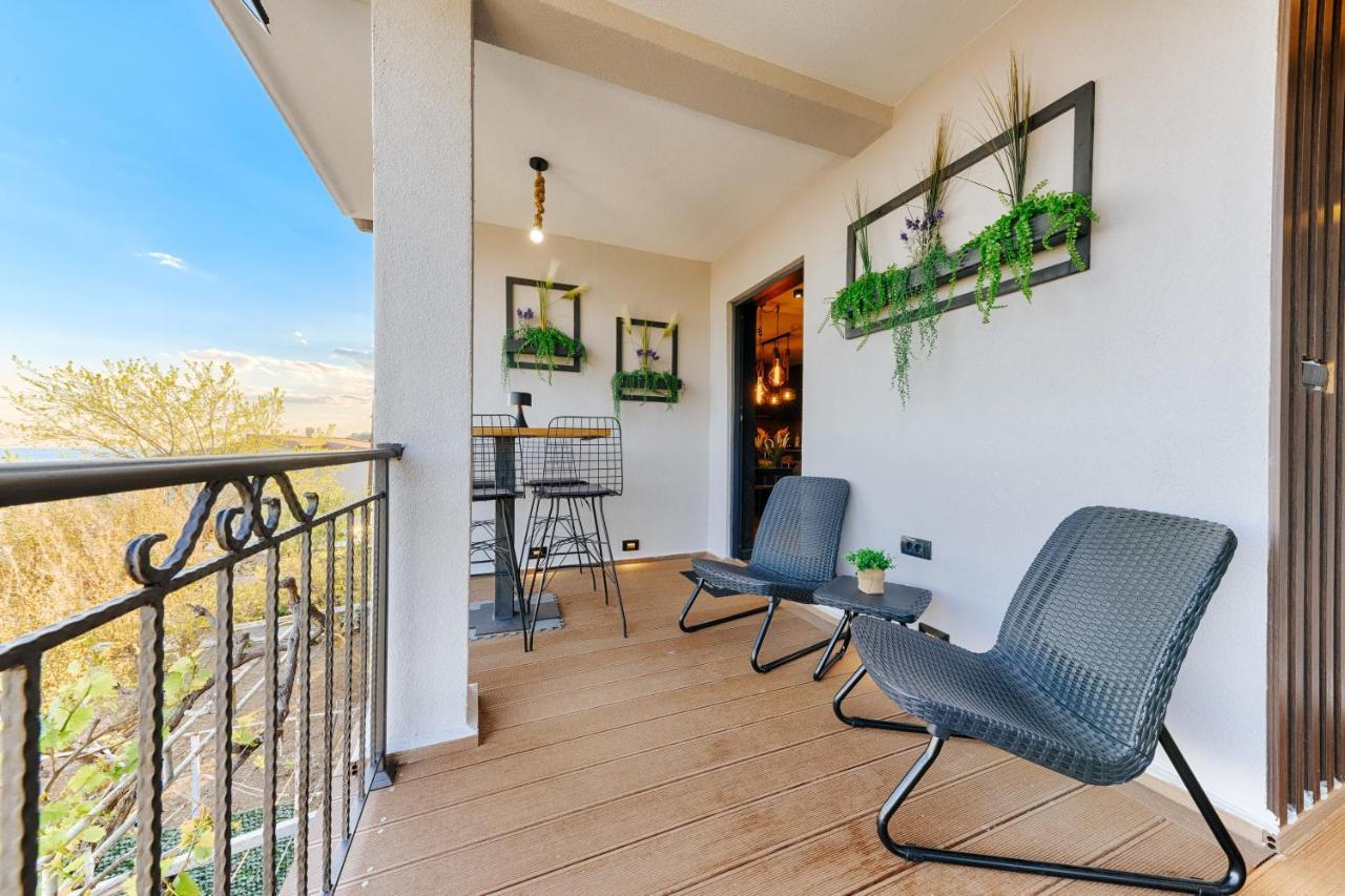 La Vida Apartments Bar Exterior photo